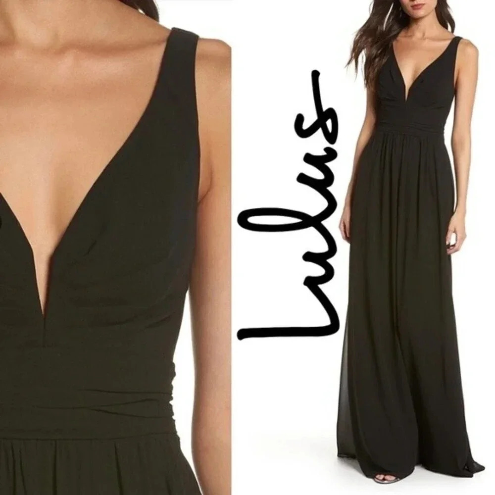 NEW, Lulus, V-Neck‎ Chiffon A-Line Dress in Black